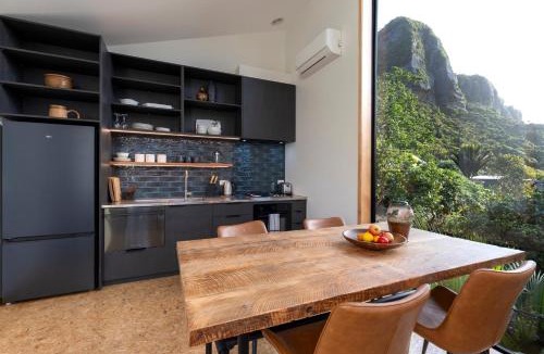 Punakaiki House | Trails End - Architectually designed retreat