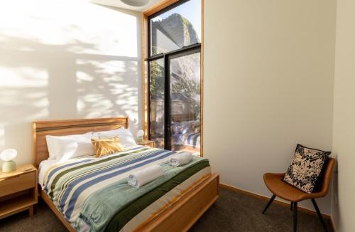 Punakaiki House | Trails End - Architectually designed retreat