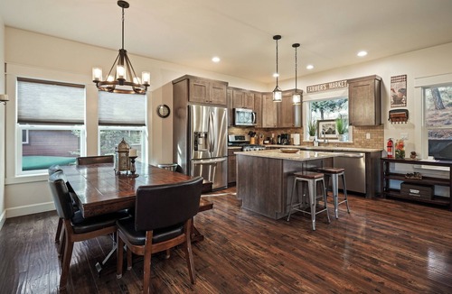 Westbrook Meadows House | Trails End Retreat - Perfect Retreat Luxury Home, Guest Quarters, A/C, Foosball, Ping Pong
