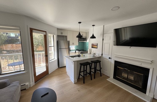 Newlands Condo | Trails, privacy and proximity; downtown condo