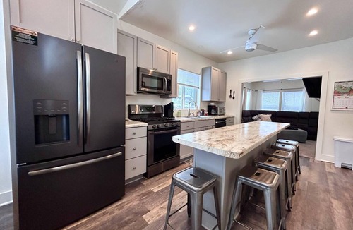 Wakefield House | Trailside #1 Summer unwind~ Hot tub, ATV, Hike, Travel