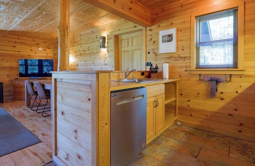 Mazama Cabin | Trailside Retreat - 2 BR Cabin at Wilson Ranch