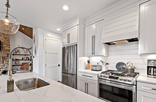 Nebo House | Trailside Retreat | Luxury Furnishings, Pet-Friendly & Close to Lake James!