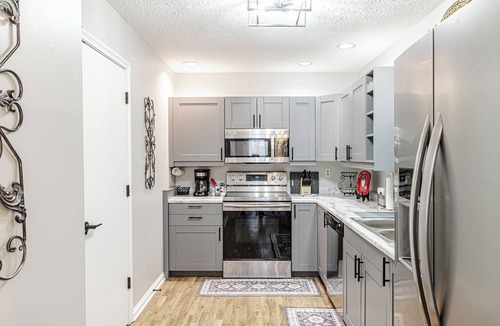 Plainfield House | Trailside Treasure is your cozy retreat just minutes from downtown Indianapolis