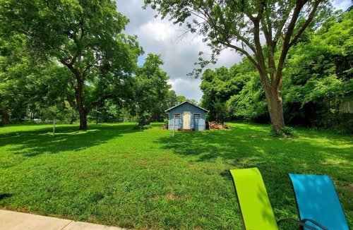 Raytown House | Trailview: Walk to Stadium! Free Fubo for World Cup, Plenty of Parking! Dogs OK