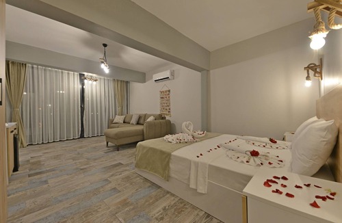 Bozburun Hotel | Trakheıa restaurant& butik otel
