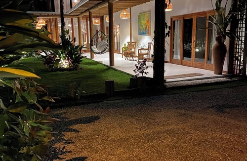 Porto Seguro House | Trancoso, 10 minutes from the Quadrado. Bougainvillea Art House, high standard.