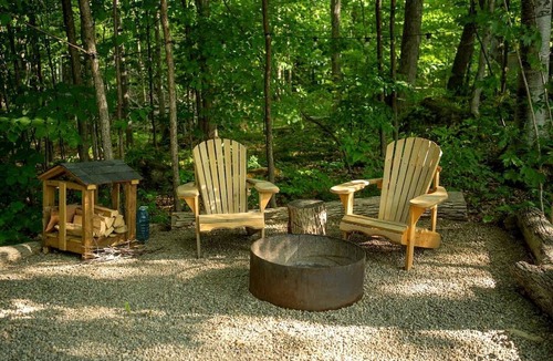 Miller Lake RV Rental | Tranquil Forest Oasis: Fabulous Bell Tent for Two near Tobermory, Canada