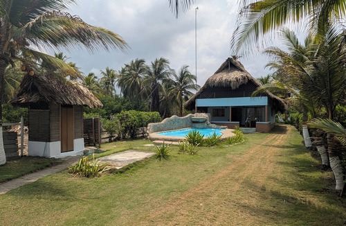 San Bernardo del Viento House | Tranquil total cabana and beach front property in San Bernardo del Viento