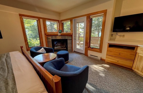 Lutsen Condo | Tranquil 1 bedroom North Shore retreat with views of Lake Superior or Poplar River