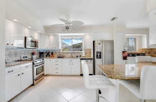 Coral Ridge Isles House | Tranquil 2 BDRM Waterfront Escape with Pool