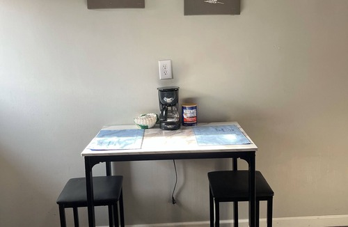 Westwood Apartment | Tranquil 2-bedroom apartment with AC in charming Ashland