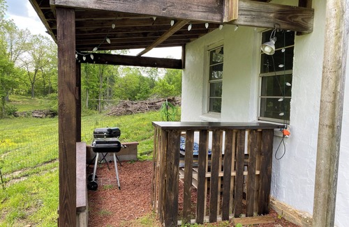 Marshall House | Tranquil 2-bedroom house with AC, fire pit, & game room in the Ozarks