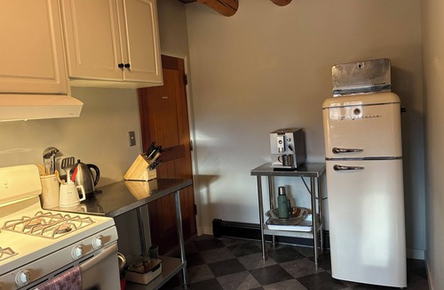 Southside House | Tranquil 2-bedroom house in Santa Fe