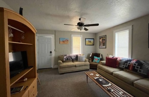 Cache House | Tranquil 2-bedroom house perfect for ft sill or Wichita mountain retreat