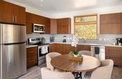 Wilson House | Tranquil 2-bedroom modern retreat