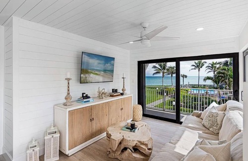 Central Beach Condo | Tranquil 2-bedroom oceanfront condo with in Vero Beach