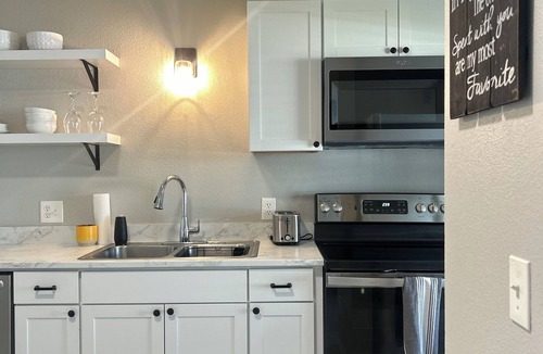 Rotonda Heights Condo | Tranquil 2 BR/2 BA condo in Rotonda West with screened lanai, and canal