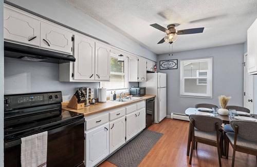 Spring Lake Park Apartment | Tranquil 2BR Apt Mpls - 8075 Apt 4