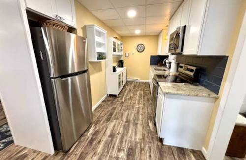 Blossvale Cottage | Tranquil 3 bedroom Sylvan Beach Cottage - Pets OK