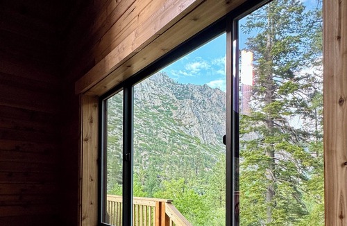 Mesa Vista Cabin | Tranquil 3-bedroom Cabin on Carson River in Markleeville