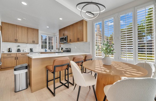 Woodbridge House | Tranquil 3BR Lakefront Haven｜ Gated Community｜Lake View｜Dedicated Office #185