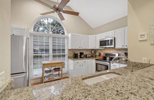 Heritage Woods House | Tranquil 4-Bedroom Retreat in the Heart of Sea Pines w/a private pool & spa