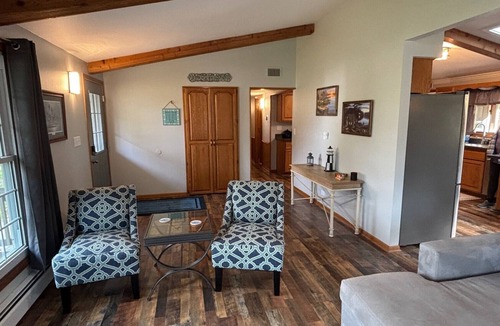 Whitewater House | Tranquil 4-bedroom house on quiet cul-de-sac with lake views in Whitewater