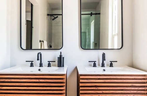 Bixby Knolls House | Tranquil 4B Home with cozy Patio