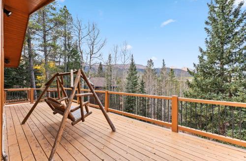 Breckenridge House | Tranquil 4BR on Peak 7 with Hot Tub Dog Friendly