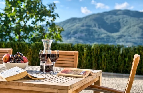 Pescia Villa | Tranquil architect-restored Tuscan villa with infinity pool and panoramic views