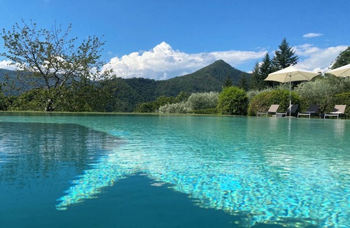 Pescia Villa | Tranquil architect-restored Tuscan villa with infinity pool and panoramic views