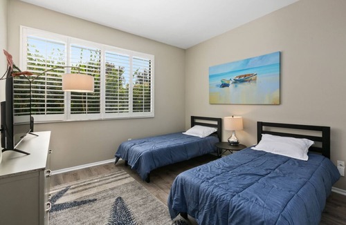 Leucadia House | Tranquil Beach Townhome in Seabluffe Encinitas