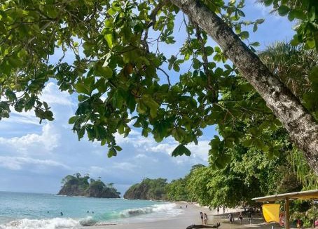 Jaco House | Tranquil Beachside Retreat with Private Pool in Garabito