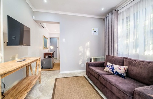 Greater Johannesburg Metropolitan Area Bed & Breakfast | Tranquil bed and breakfast in the heart of Sandton