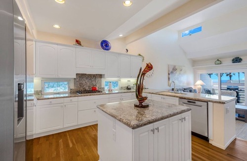 Leucadia House | Tranquil Coastal Living | Oceanview Seabluffe Beachfront Townhouse