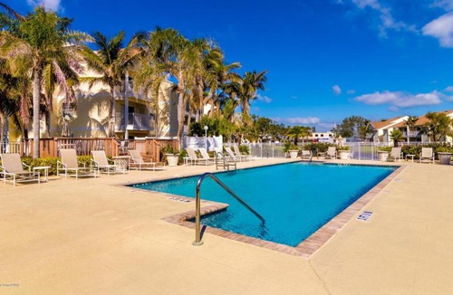 Ocean Side Village Apartment | Tranquil Condo Walk to Beach