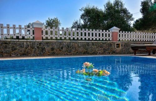 Termenades Villa | Tranquil Corfu Villa 3 Bedrooms Villa Chrinos Gated Pool