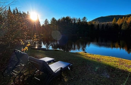 Whitefield House | Tranquil Cottage at FarAway Pond