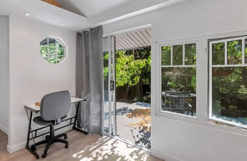 North Saanich Cottage | Tranquil Cottage Deep Cove Vancouver Island