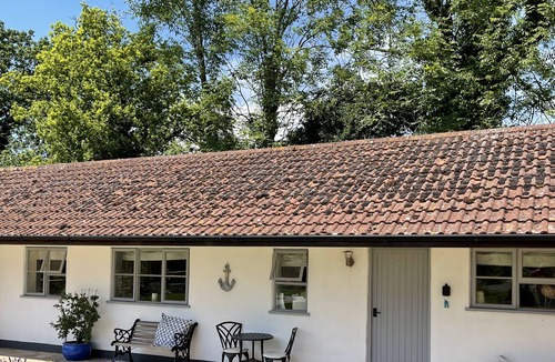 Bicton Cottage | Tranquil Cottage in Devonshire Countryside Near the Beautiful South Devon Coast