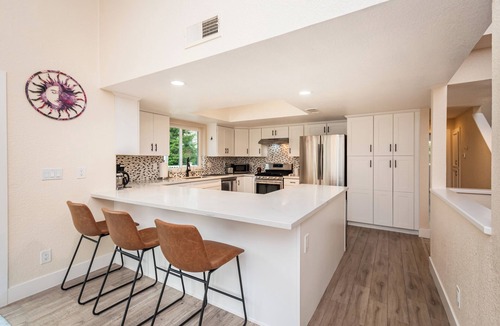 Cameron Park House | Tranquil Creek Haven: 3BR Kids & Pets Friendly, Near HW & Amenities Cameron Park