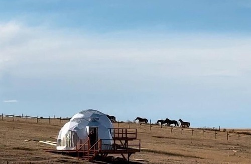 Medicine Hat RV Rental | Tranquil Dome on the Calm Prairies of Alberta, Canada, near Medicine Hat and Redcliff
