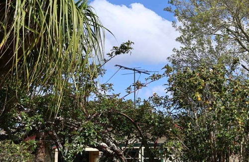 Whenuapai House | Tranquil Early 1900s Retreat in Auckland with Free Parking