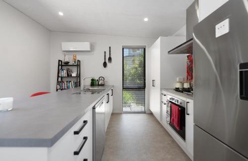 Bowentown House | Tranquil Escape - Waihi Beach Holiday Home