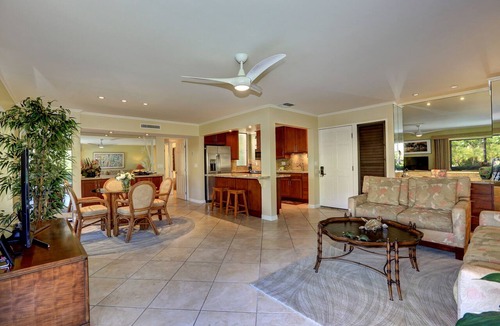 Wailea Condo | Tranquil Garden Oasis Steps from Oceanfront Pool & Ulua Beach - Elua 909