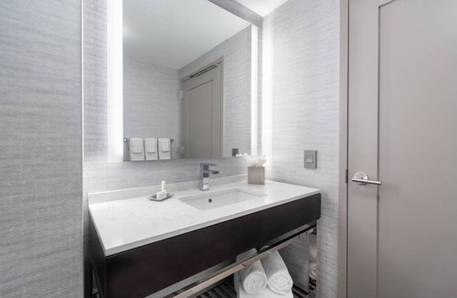 Waltham Hotel | Tranquil Getaway Perfect for Outdoor Enthusiasts Near Boston Attractions