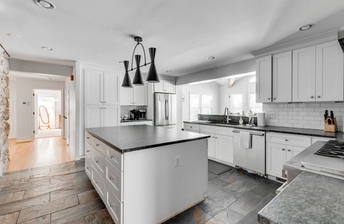 Lakeview House | Tranquil Getaway | 5BR Home with Sauna