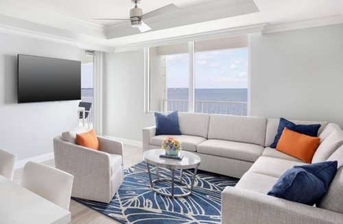 Charlotte Harbor Hotel | Tranquil Harbor Escape – 2 Villas with 3 Bedrooms for Wellness Seekers