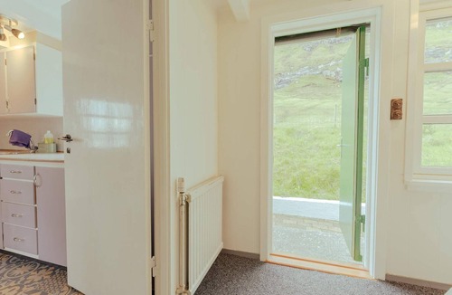 Faroe Islands House | Tranquil Haven in Hellurnar - By Traum Ferienwohnungen
